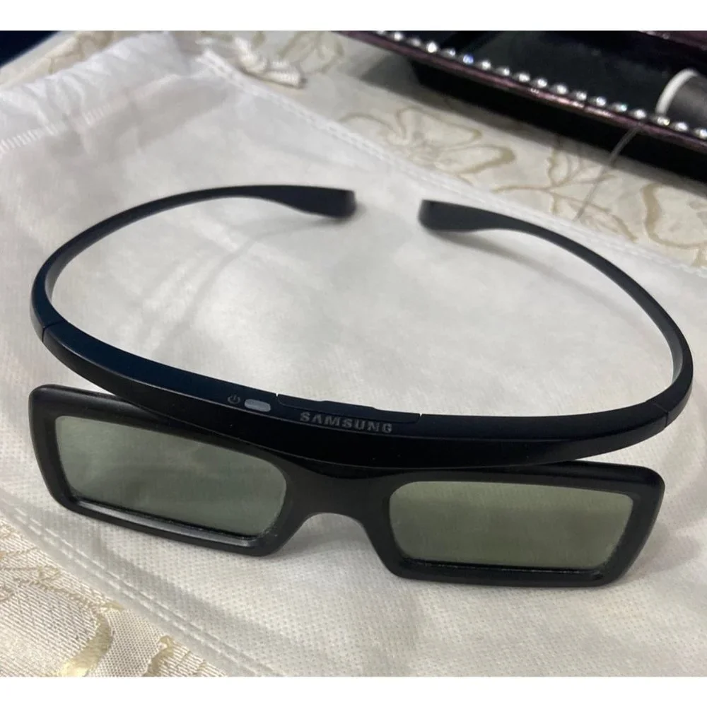 Samsung 3D active glasses TV movie
